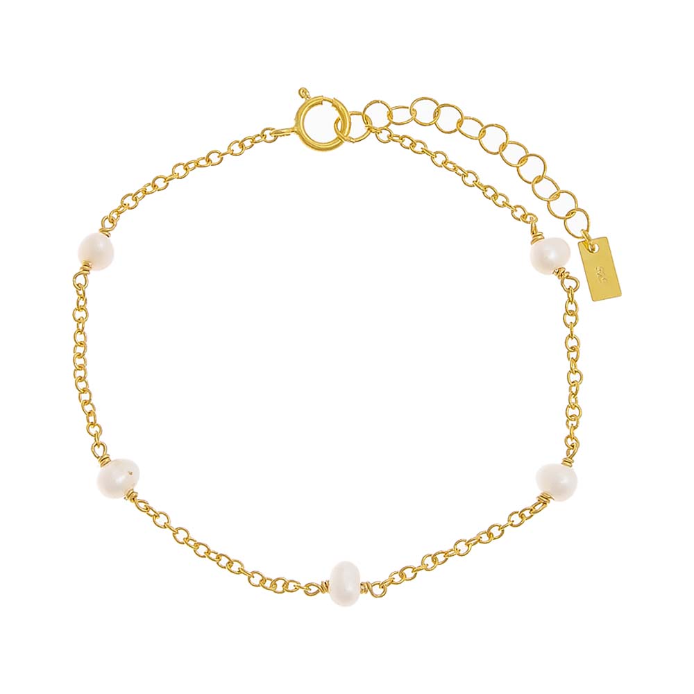 Pearl Embedded Chain Bracelet